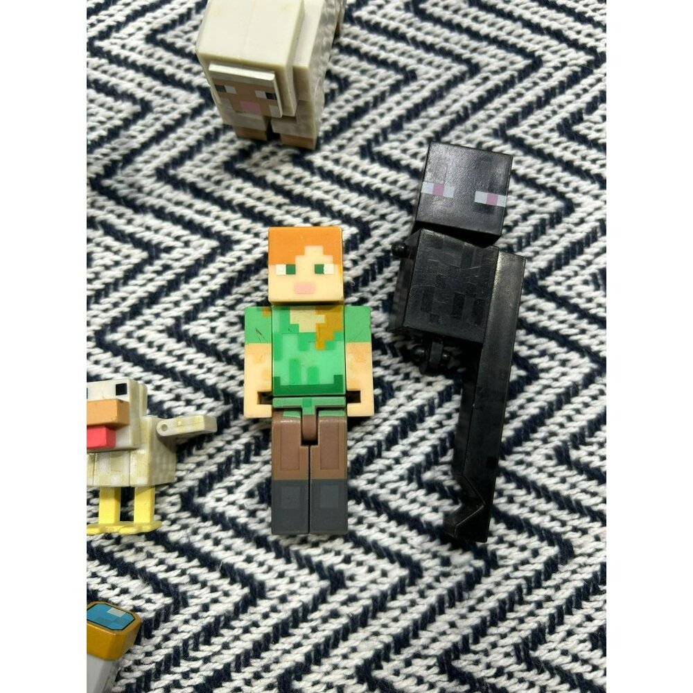 Minecraft Action Figures Set With Creeper Alex Skeleton Horse Wolf & More - Picture 2 of 8